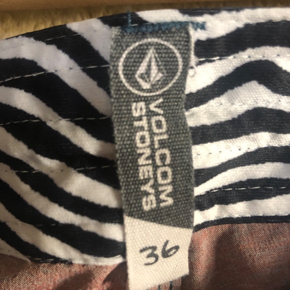 Volcom Stoneys Trunks - Picture 4 of 4